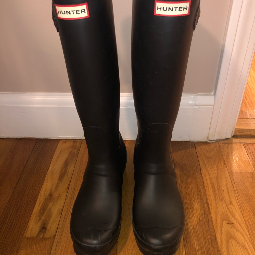 Tall hunter boots